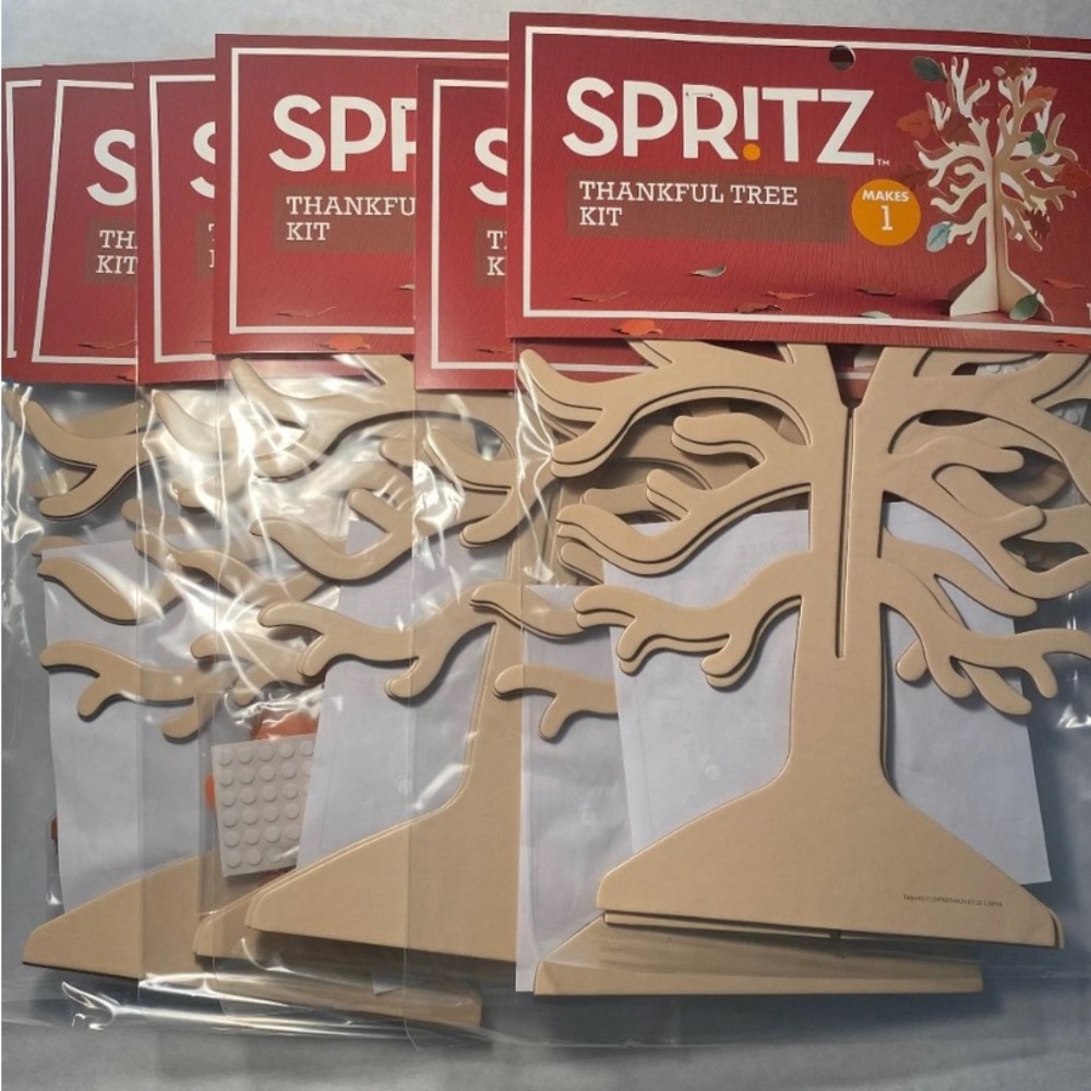 Thankful Tree Kit NWT 12 Count Spritz brand from Target New & Sealed